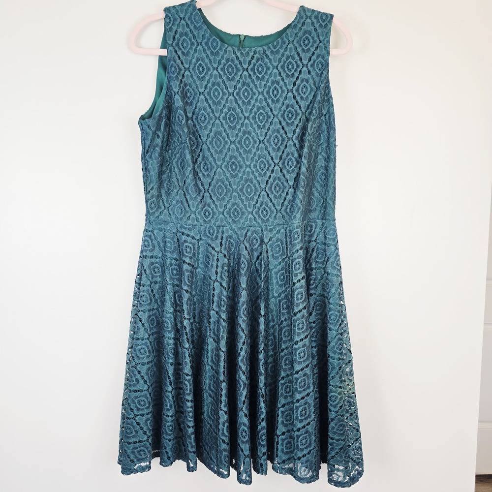 Danny & Nicole Hunter Green‎ Sleeveless Lace Dress Size 24 NWT.E105